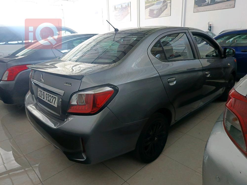 Mitsubishi Mirage G4